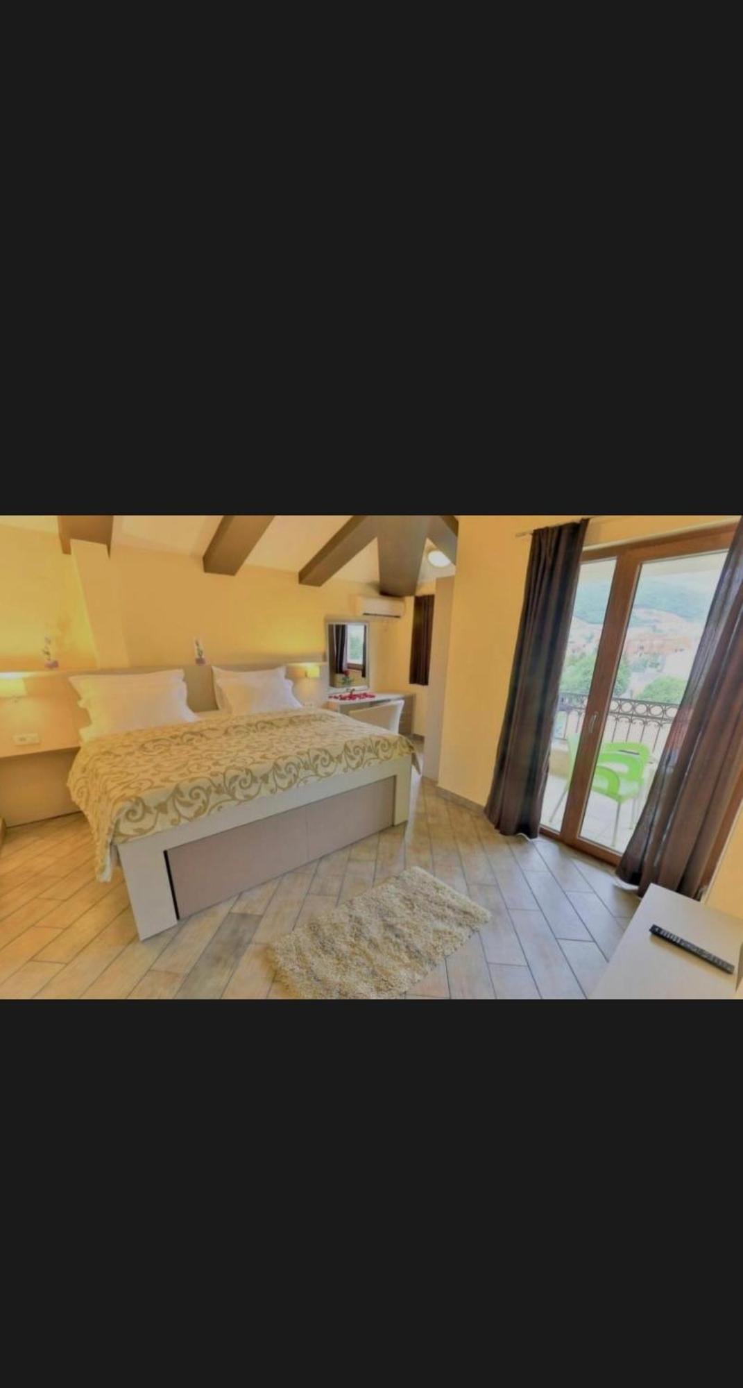 Diva Petra Apartment บุดวา ภายนอก รูปภาพ